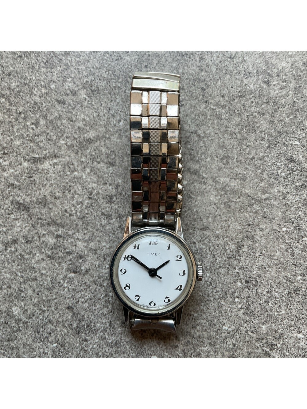 Cool Vintage Timex Womens Mechanical Watch Silver Tone Case & Silver Band A17